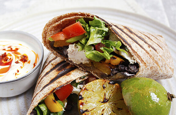 Burritos De Poulet & Haricots Noirs, Feta & Salsa